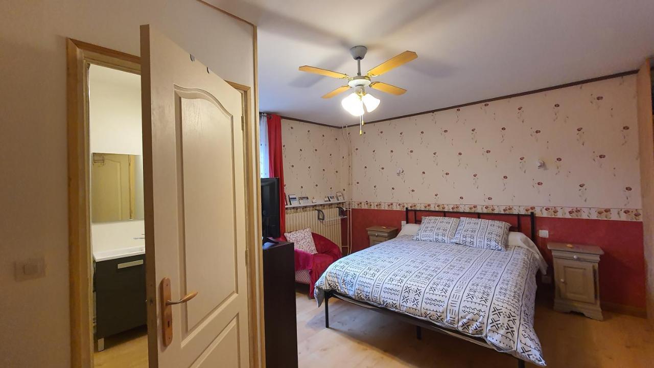 Bed and Breakfast La Grange Des Roches Roses Anchenoncourt-et-Chazel Экстерьер фото